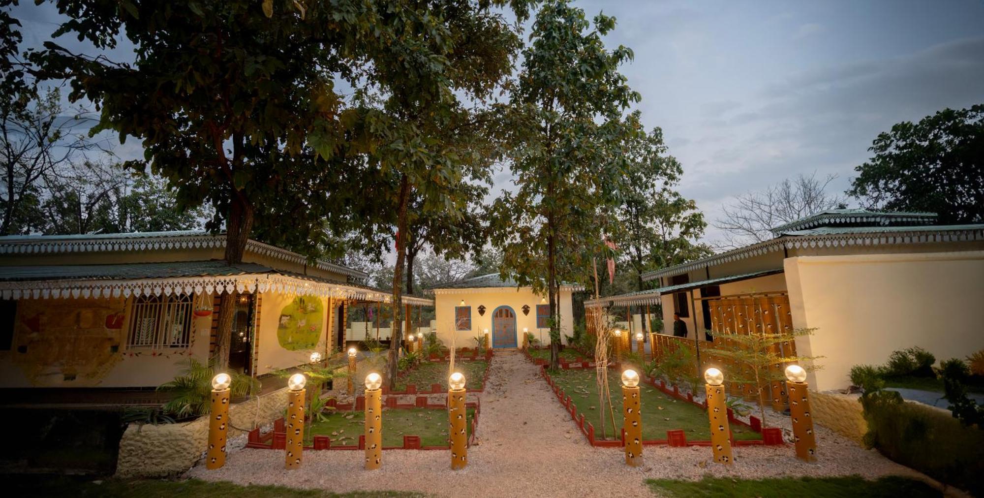Palash The Jungle Resort Gondia Eksteriør billede