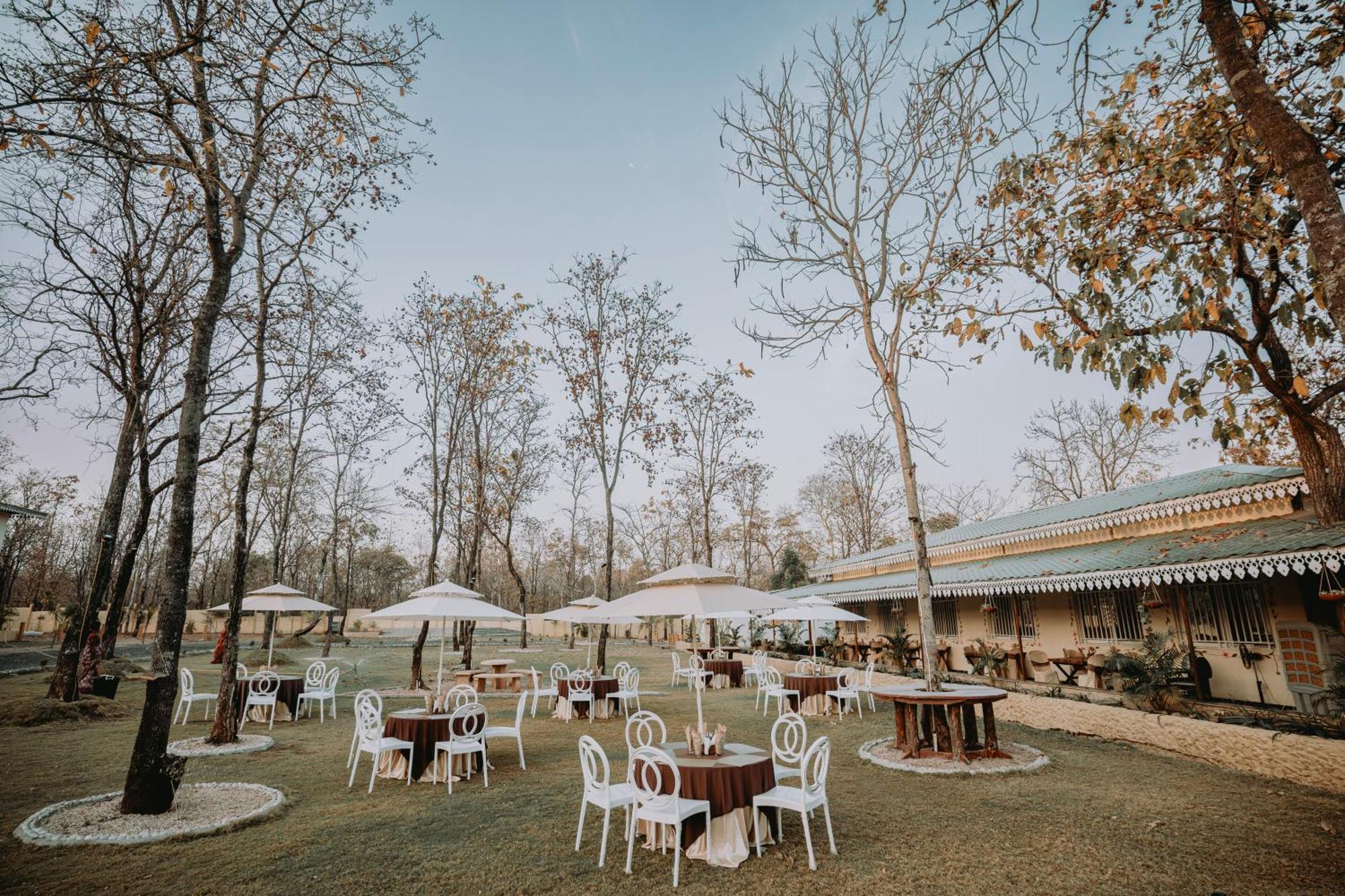 Palash The Jungle Resort Gondia Eksteriør billede